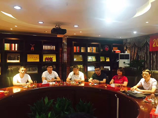 祝賀2016贛州經(jīng)濟(jì)人物聯(lián)誼座談會(huì)圓滿成功舉行